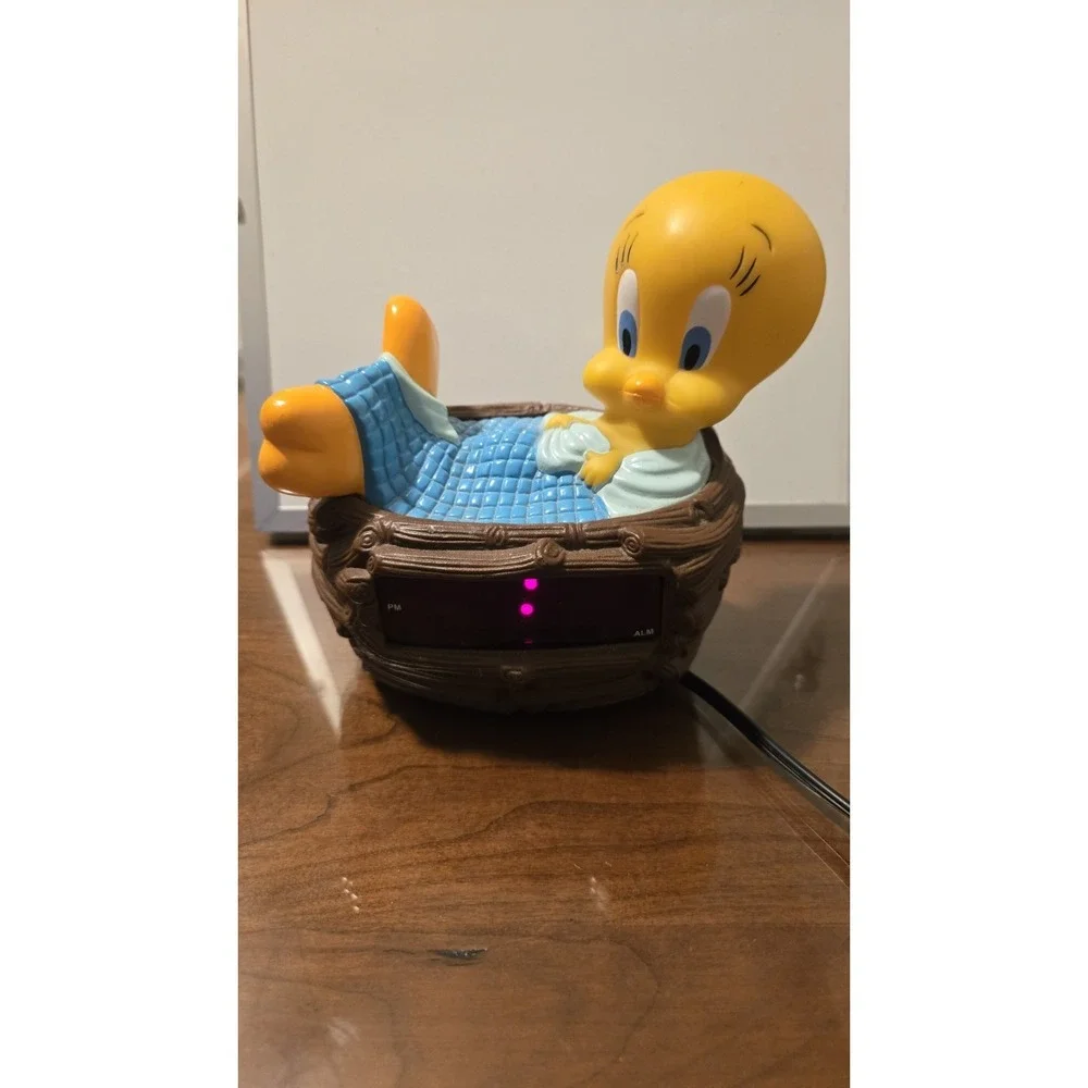 Rare Westclox Tweety Bird Alarm Clock Model 32402 Vintage Looney Tunes 90s